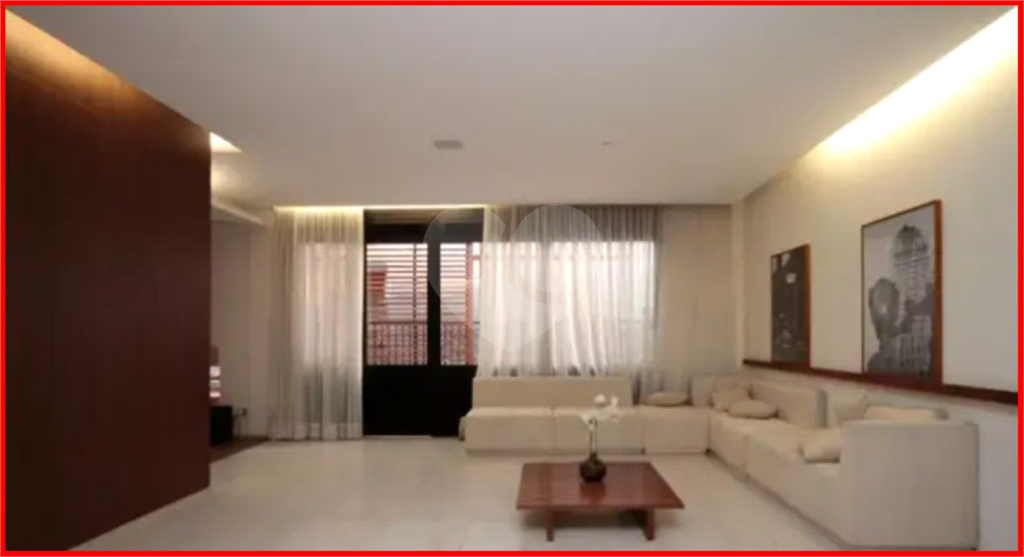 APARTAMENTO em CENTRO
