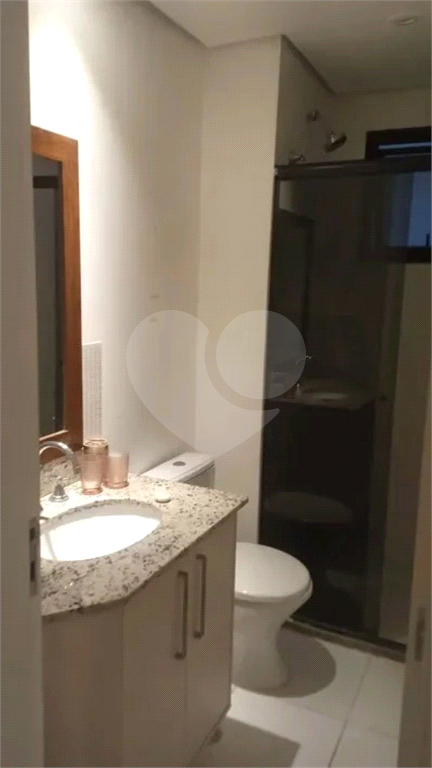 APARTAMENTO em CENTRO