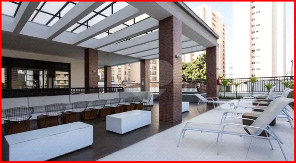 APARTAMENTO em CENTRO