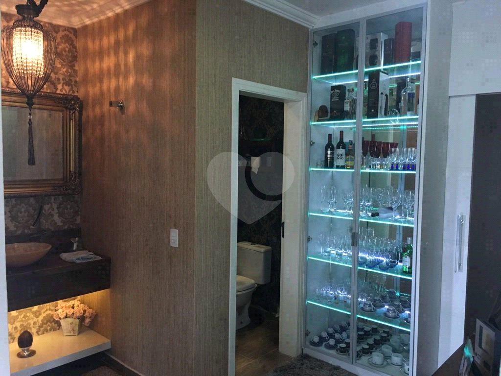 Casa de Condomínio à venda com 4 quartos, 230m² - Foto 2