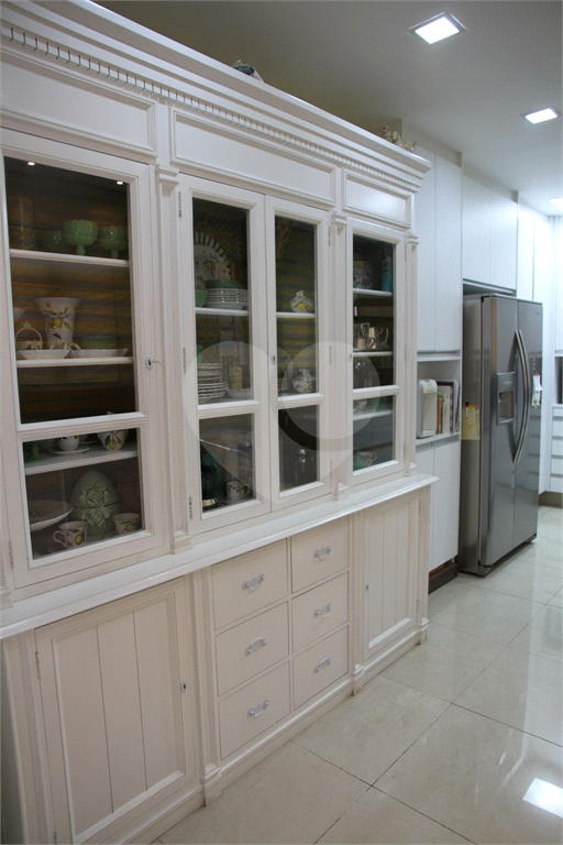 APARTAMENTO em CAMPO BELO