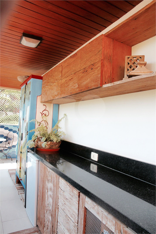 APARTAMENTO em CAMPO BELO