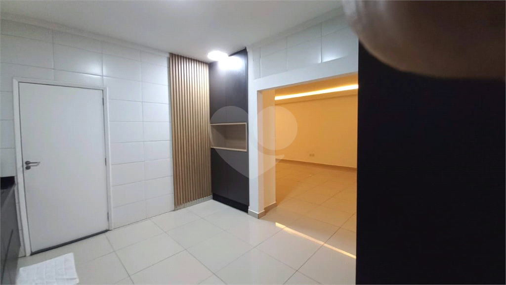 Casa à venda com 3 quartos, 250m² - Foto 18