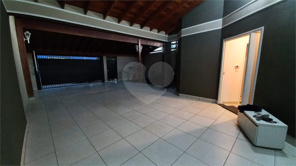 Casa à venda com 3 quartos, 250m² - Foto 14