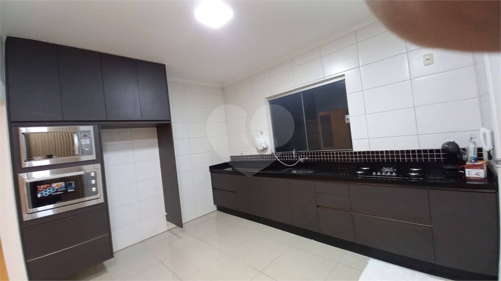 Casa à venda com 3 quartos, 250m² - Foto 19