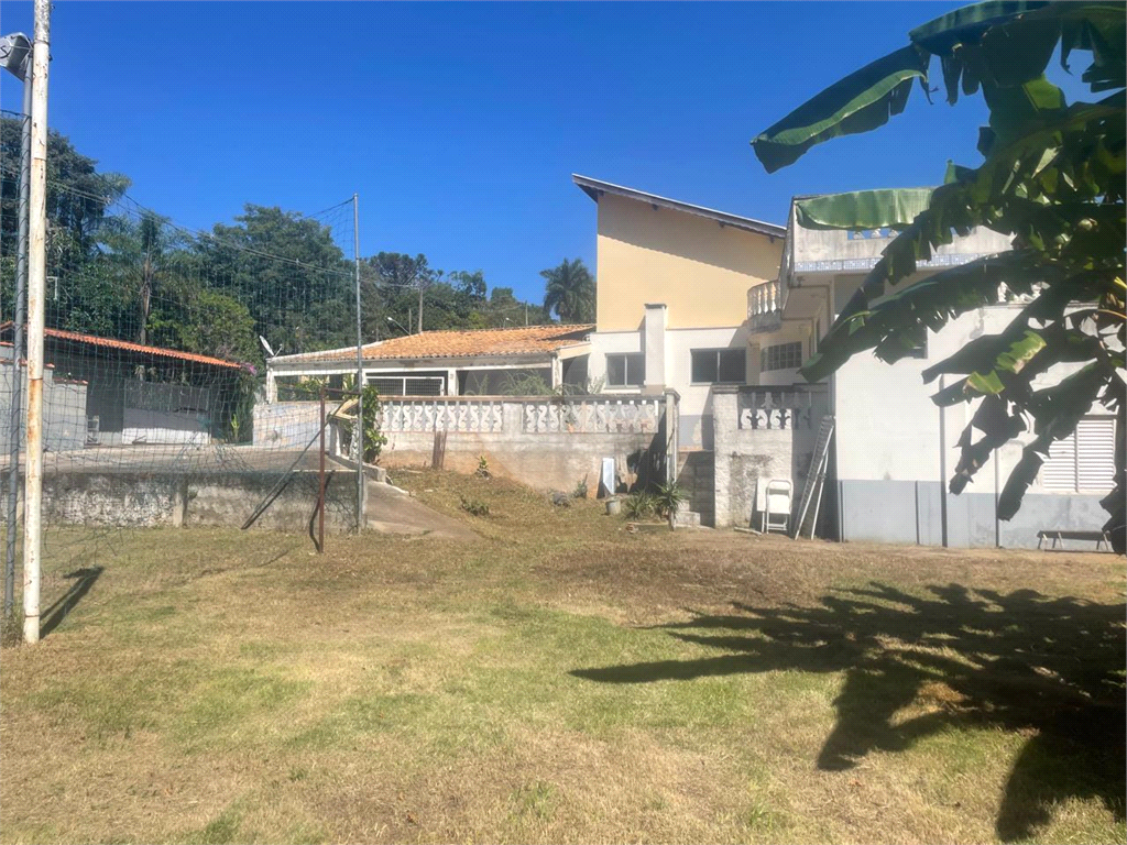 Chácara à venda com 4 quartos, 250m² - Foto 17