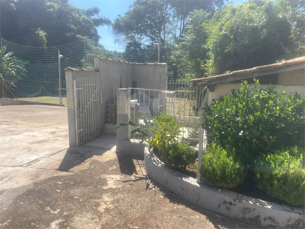 Chácara à venda com 4 quartos, 250m² - Foto 12