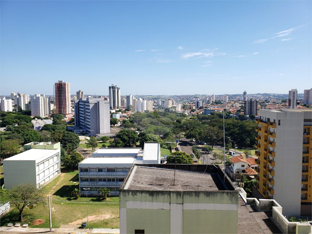Apartamento para alugar com 2 quartos, 70m² - Foto 17