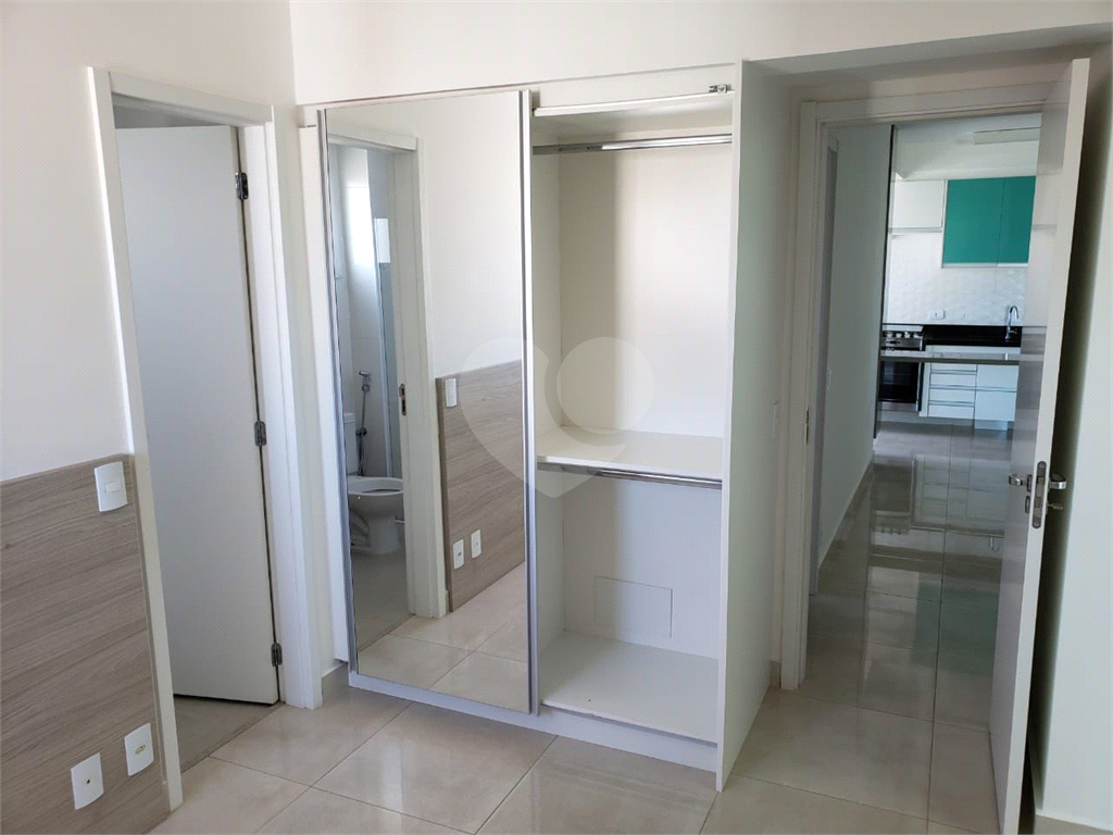 Apartamento para alugar com 2 quartos, 70m² - Foto 24