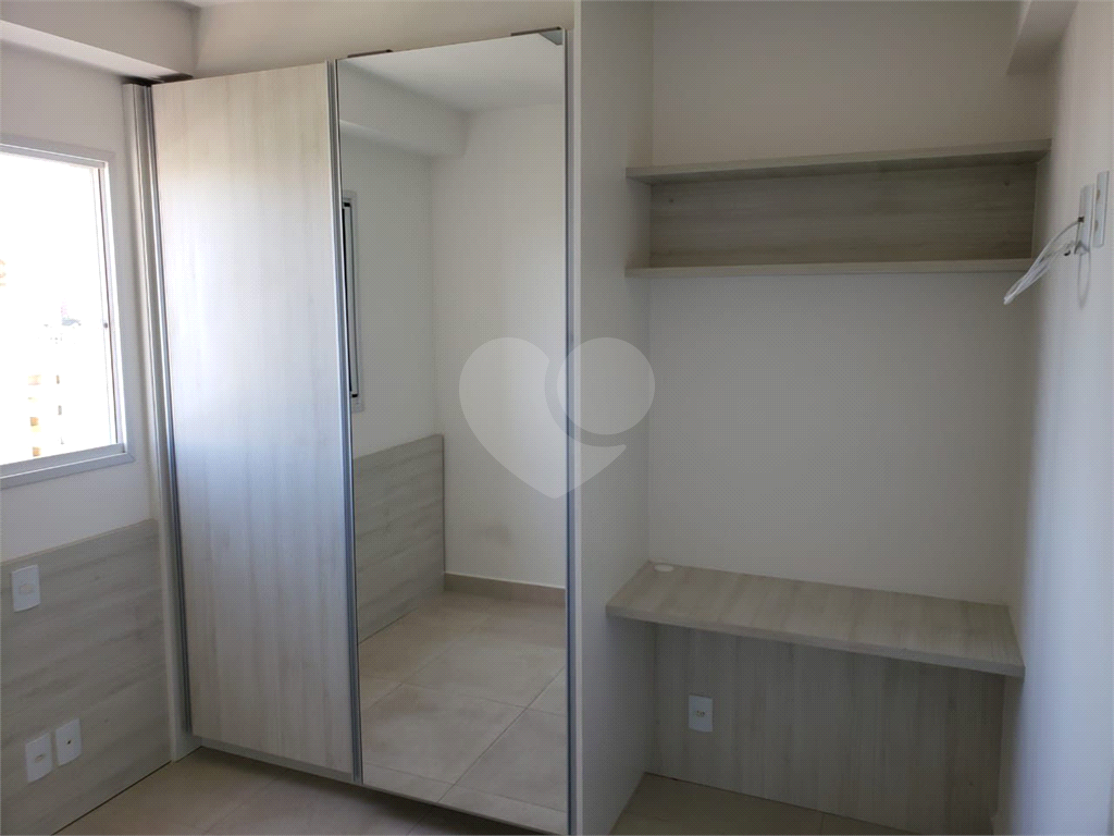 Apartamento para alugar com 2 quartos, 70m² - Foto 15