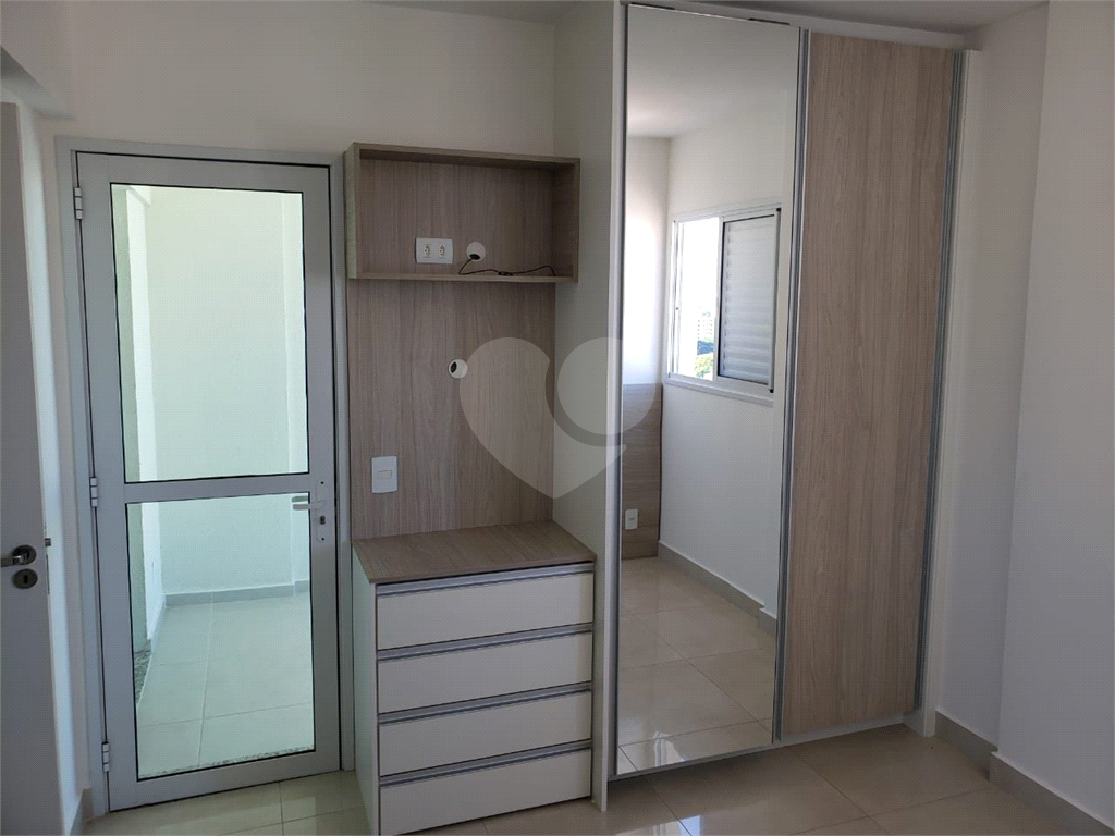 Apartamento para alugar com 2 quartos, 70m² - Foto 27