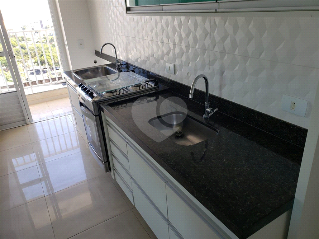 Apartamento para alugar com 2 quartos, 70m² - Foto 6