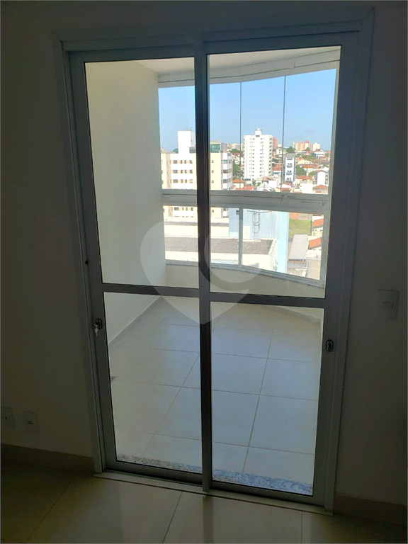 Apartamento para alugar com 2 quartos, 70m² - Foto 22