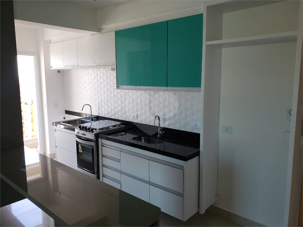 Apartamento para alugar com 2 quartos, 70m² - Foto 2