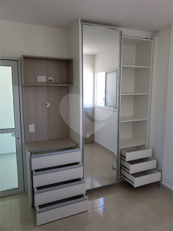 Apartamento para alugar com 2 quartos, 70m² - Foto 12