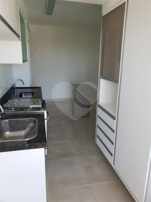 Apartamento para alugar com 2 quartos, 70m² - Foto 7