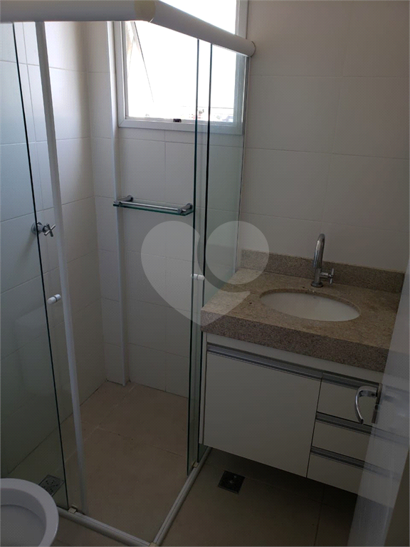 Apartamento para alugar com 2 quartos, 70m² - Foto 14