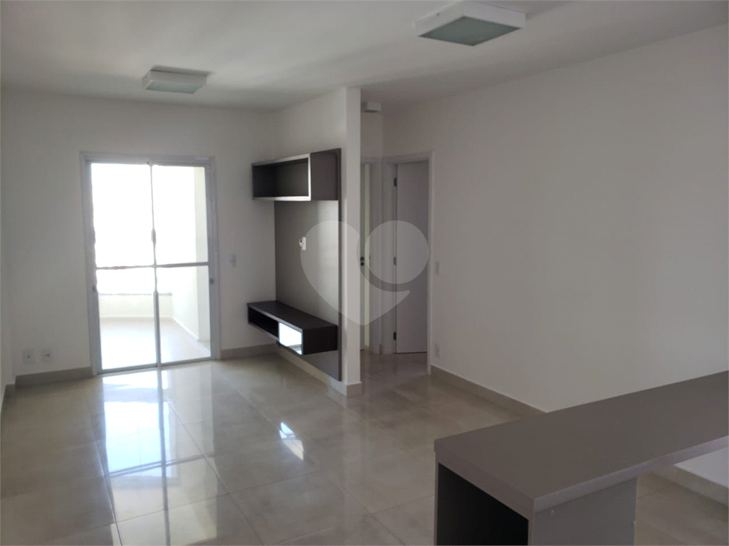 Apartamento para alugar com 2 quartos, 70m² - Foto 30