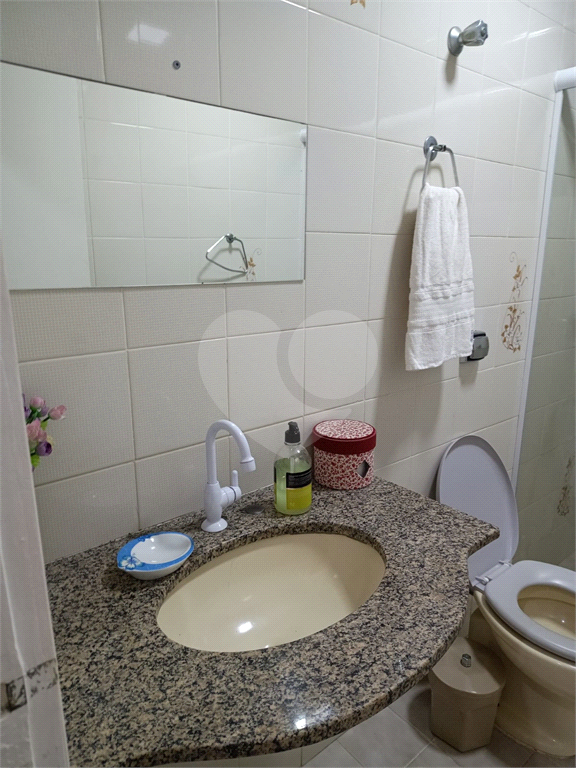 Apartamento 68 m² - 2 quartos sendo 1 suíte, 2 banheiros, 1 vaga de garagem coberta-Guarujá/SP.