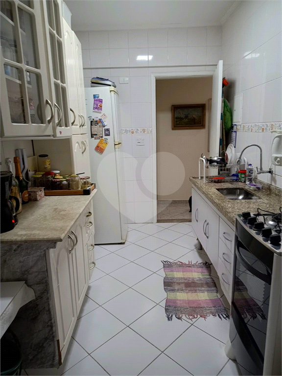 Apartamento 68 m² - 2 quartos sendo 1 suíte, 2 banheiros, 1 vaga de garagem coberta-Guarujá/SP.