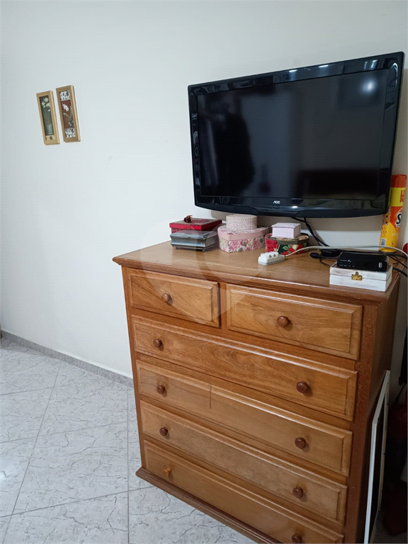 Apartamento 68 m² - 2 quartos sendo 1 suíte, 2 banheiros, 1 vaga de garagem coberta-Guarujá/SP.