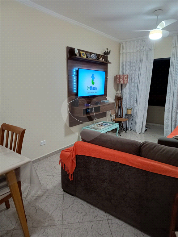 Apartamento 68 m² - 2 quartos sendo 1 suíte, 2 banheiros, 1 vaga de garagem coberta-Guarujá/SP.