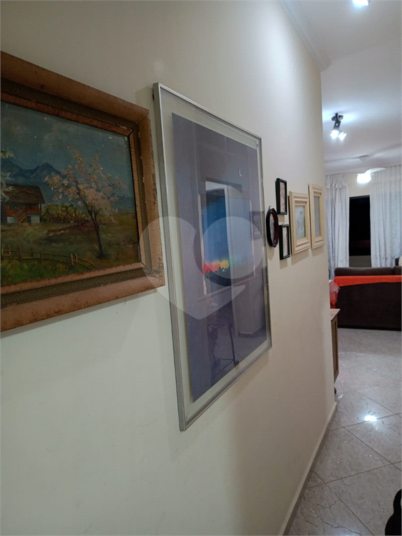 Apartamento 68 m² - 2 quartos sendo 1 suíte, 2 banheiros, 1 vaga de garagem coberta-Guarujá/SP.