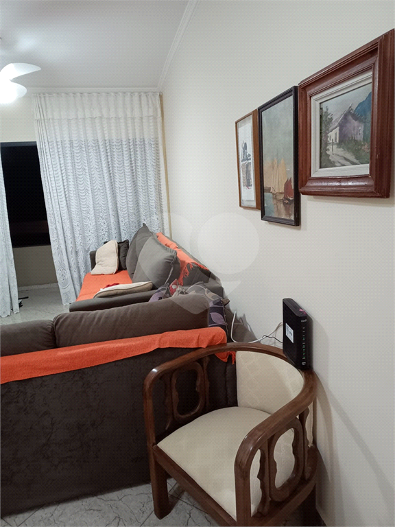 Apartamento 68 m² - 2 quartos sendo 1 suíte, 2 banheiros, 1 vaga de garagem coberta-Guarujá/SP.