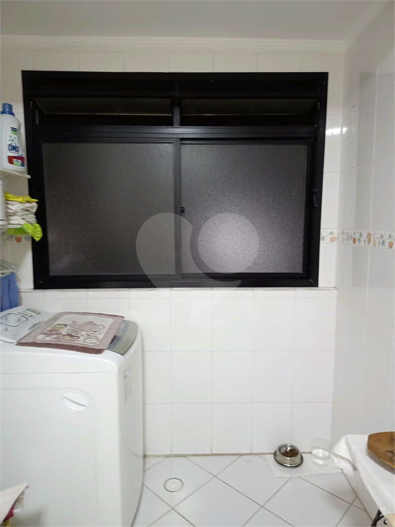 Apartamento 68 m² - 2 quartos sendo 1 suíte, 2 banheiros, 1 vaga de garagem coberta-Guarujá/SP.