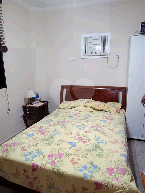 Apartamento 68 m² - 2 quartos sendo 1 suíte, 2 banheiros, 1 vaga de garagem coberta-Guarujá/SP.