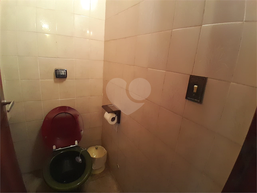 Casa de Condomínio à venda com 3 quartos, 330m² - Foto 25