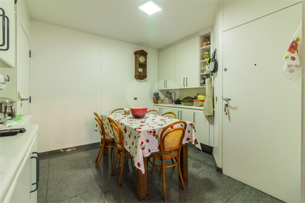 Excelente Apartamento em Moema