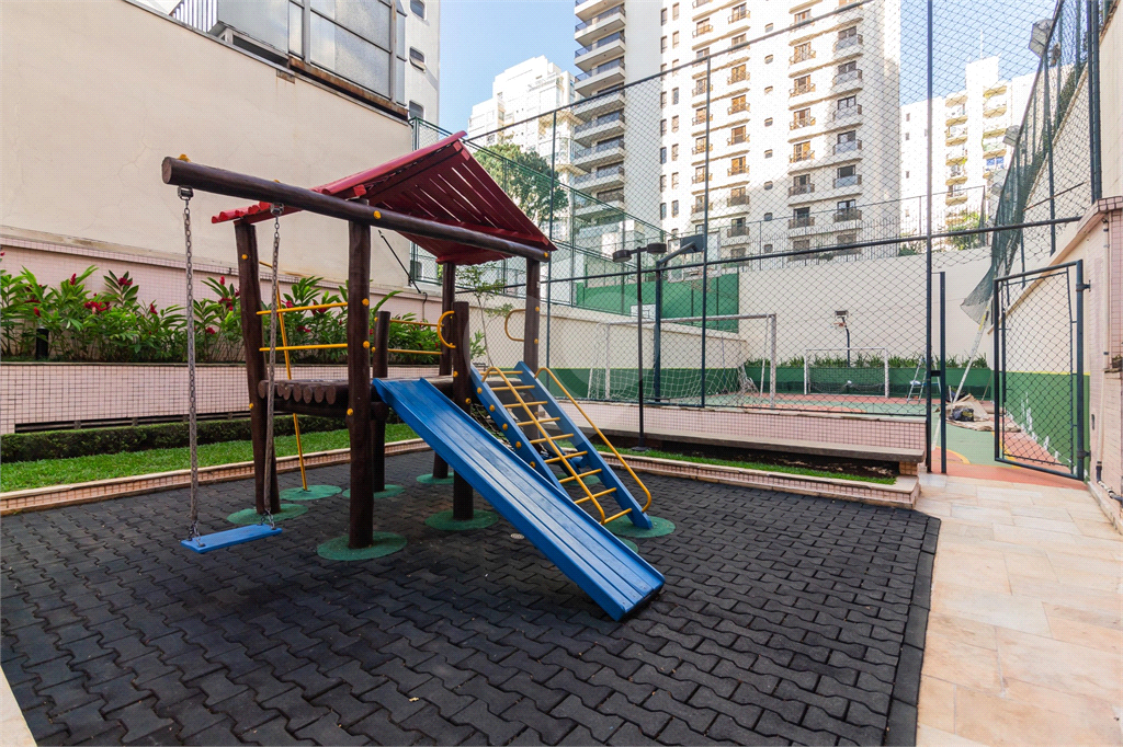 Excelente Apartamento em Moema
