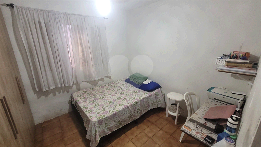 Casa térrea ou terreno para venda. 240m2, Local plano. Ideal para galpão. Jardim Guimarães