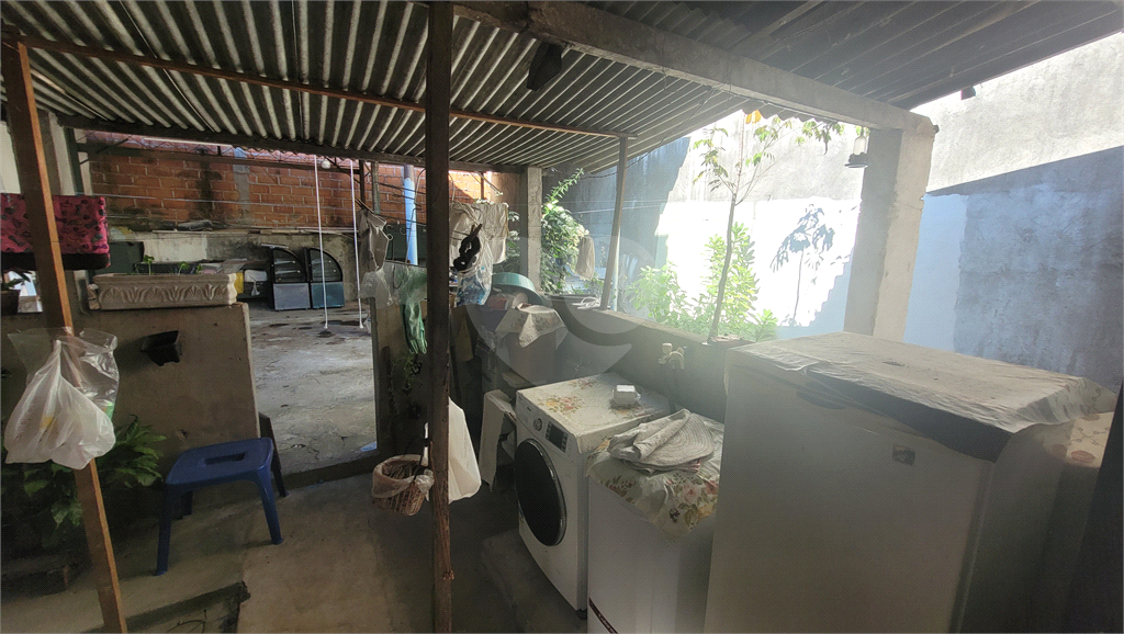 Casa térrea ou terreno para venda. 240m2, Local plano. Ideal para galpão. Jardim Guimarães