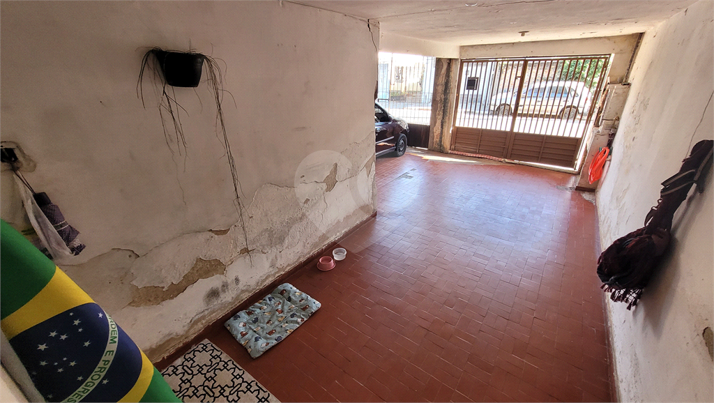 Casa térrea ou terreno para venda. 240m2, Local plano. Ideal para galpão. Jardim Guimarães