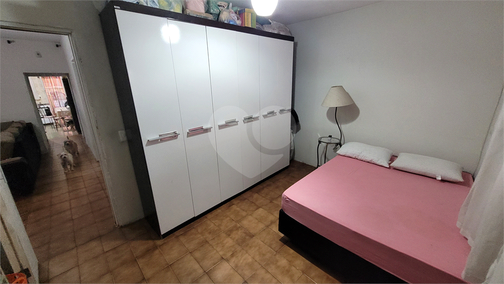 Casa térrea ou terreno para venda. 240m2, Local plano. Ideal para galpão. Jardim Guimarães