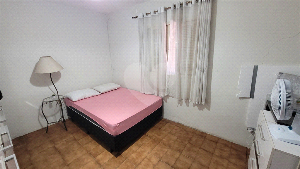 Casa térrea ou terreno para venda. 240m2, Local plano. Ideal para galpão. Jardim Guimarães