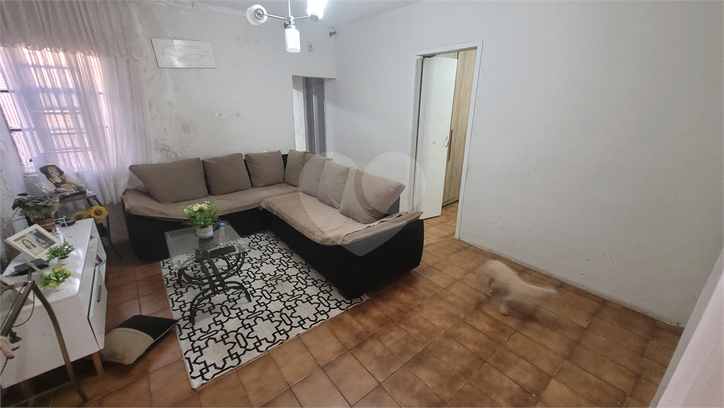 Casa térrea ou terreno para venda. 240m2, Local plano. Ideal para galpão. Jardim Guimarães