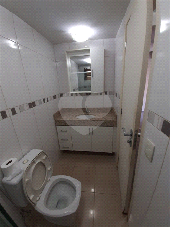 Apartamento à venda com 2 quartos, 65m² - Foto 15