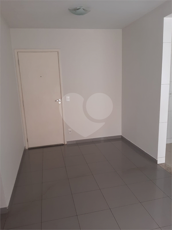 Apartamento à venda com 2 quartos, 65m² - Foto 6