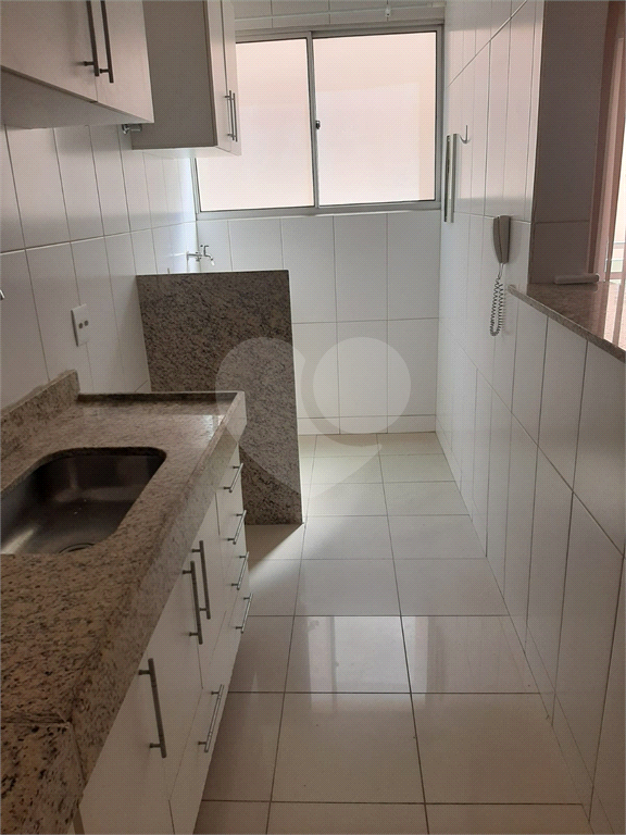 Apartamento à venda com 2 quartos, 65m² - Foto 1