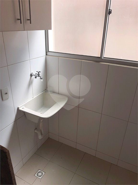 Apartamento à venda com 2 quartos, 65m² - Foto 2