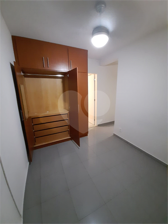 Apartamento à venda com 2 quartos, 65m² - Foto 13