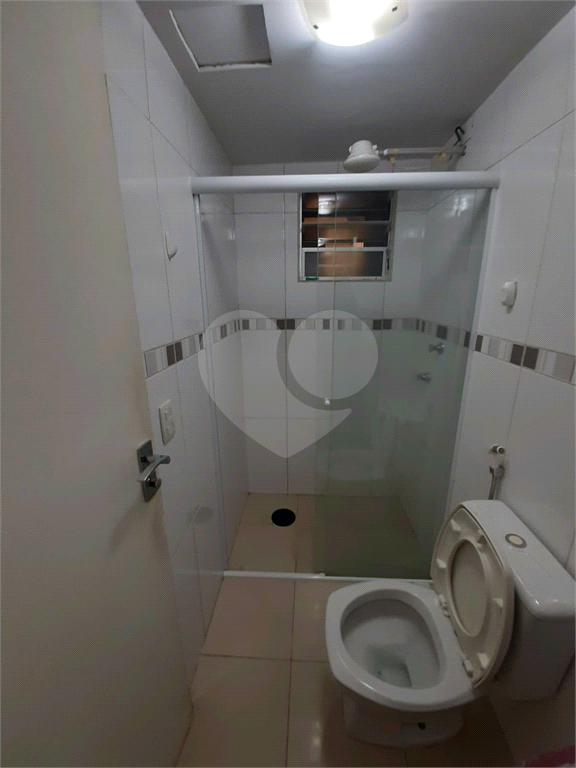 Apartamento à venda com 2 quartos, 65m² - Foto 17