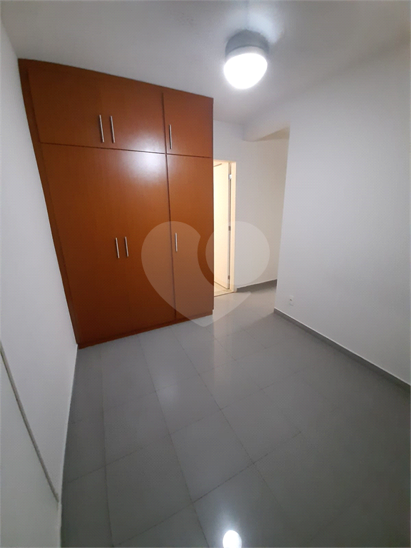 Apartamento à venda com 2 quartos, 65m² - Foto 14