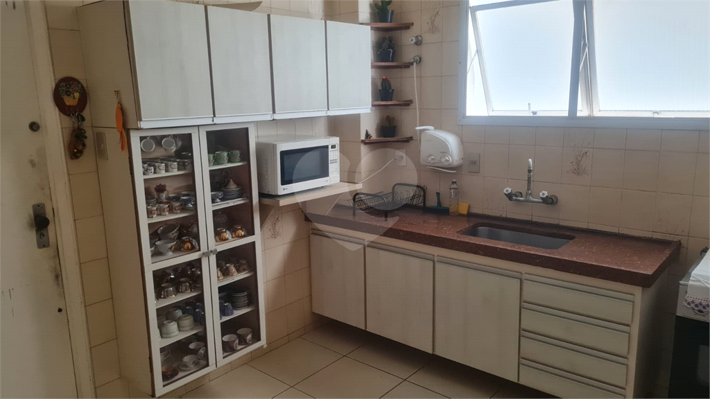 Apartamento à venda com 3 quartos, 110m² - Foto 4