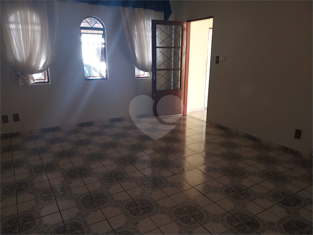 Casa à venda com 2 quartos, 118m² - Foto 3