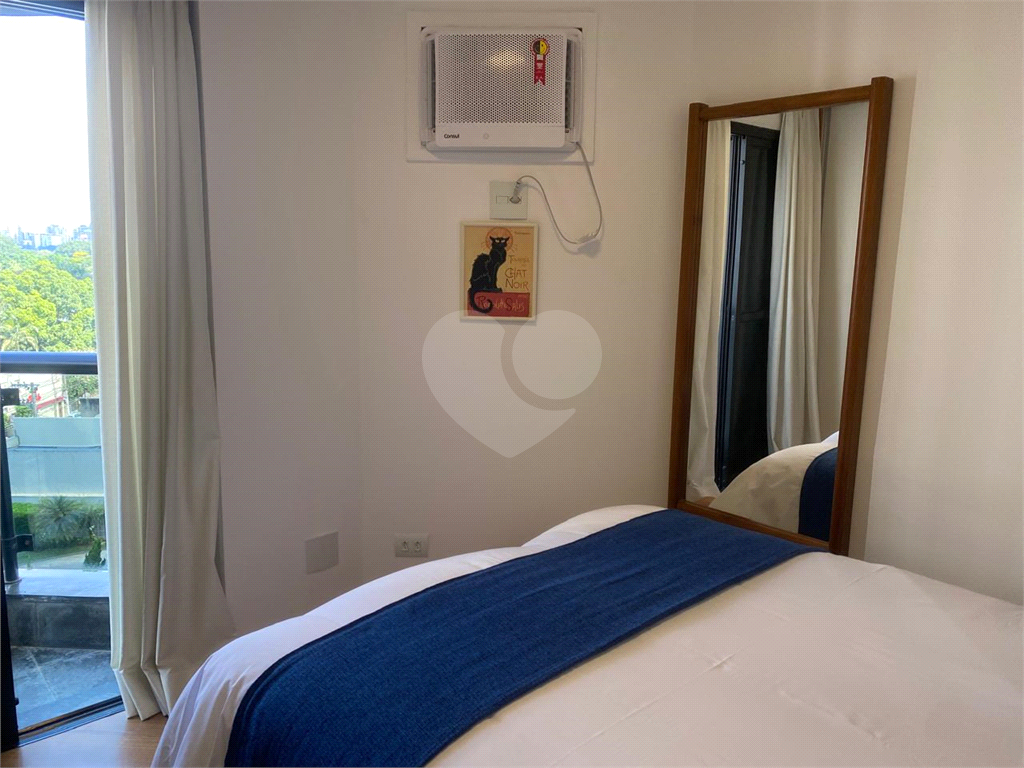 Apartamento no Jardim Paulista -Venda ou Aluguel - 40m²  1 vaga.