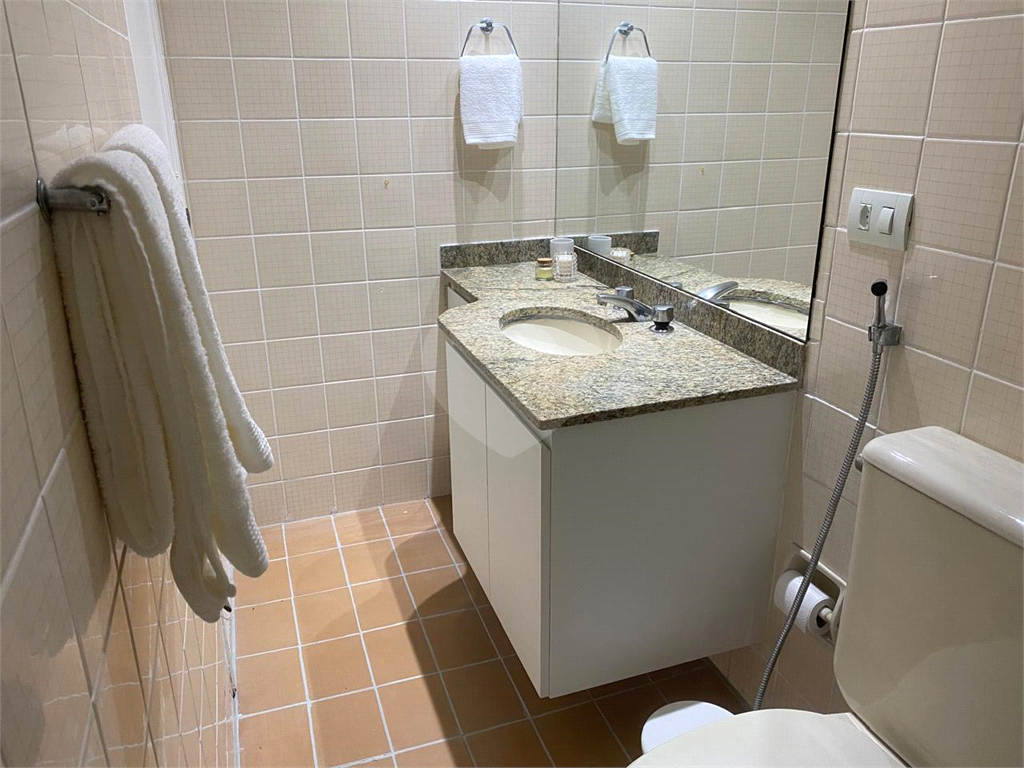 Apartamento no Jardim Paulista -Venda ou Aluguel - 40m²  1 vaga.